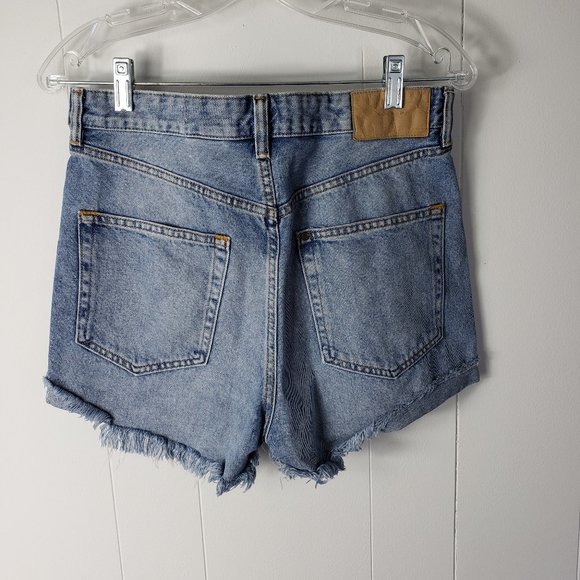 h&m • denim shorts - Picture 6 of 9